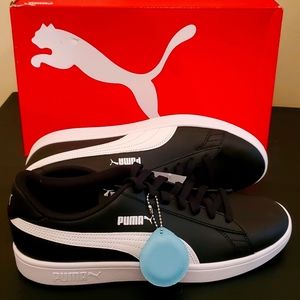 Puma Smash V2 Leather Sneakers